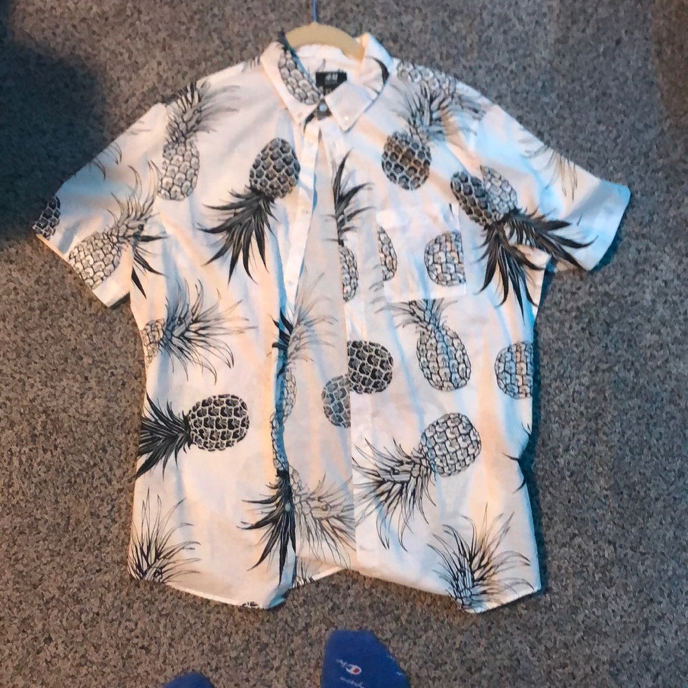 Pineapple shirt